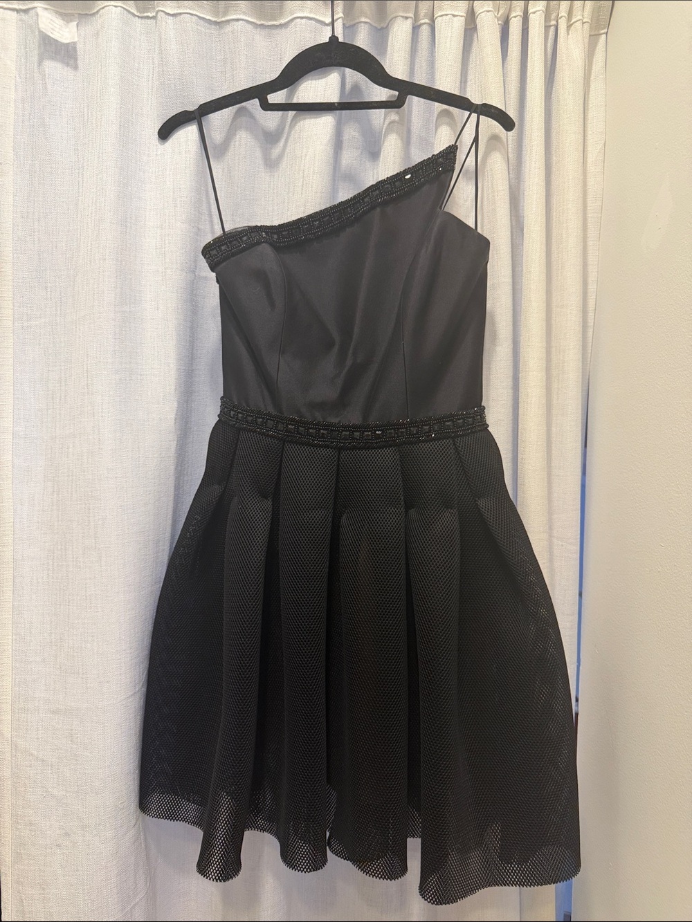 Joanna Mastroianni Black One-Shoulder Beaded Waist Cocktail Dress
